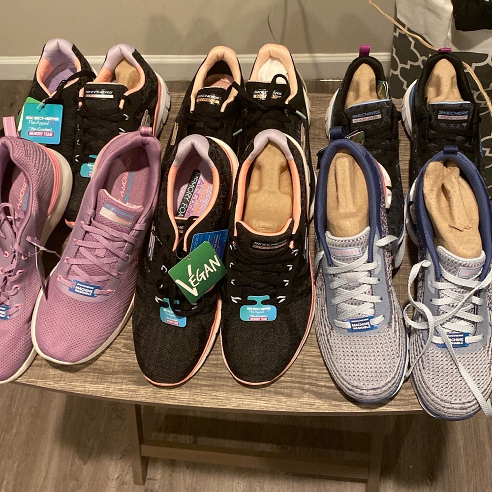 SALE ON SKETCHERS WOMAN SHOES!!!!!💜💙🩷